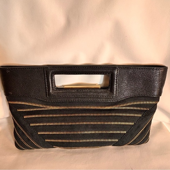 BCBG MAXAZRIA Zipper Leather Black and Gold Clutch Bag With Handle NEW WITH TAG - Picture 3 of 11